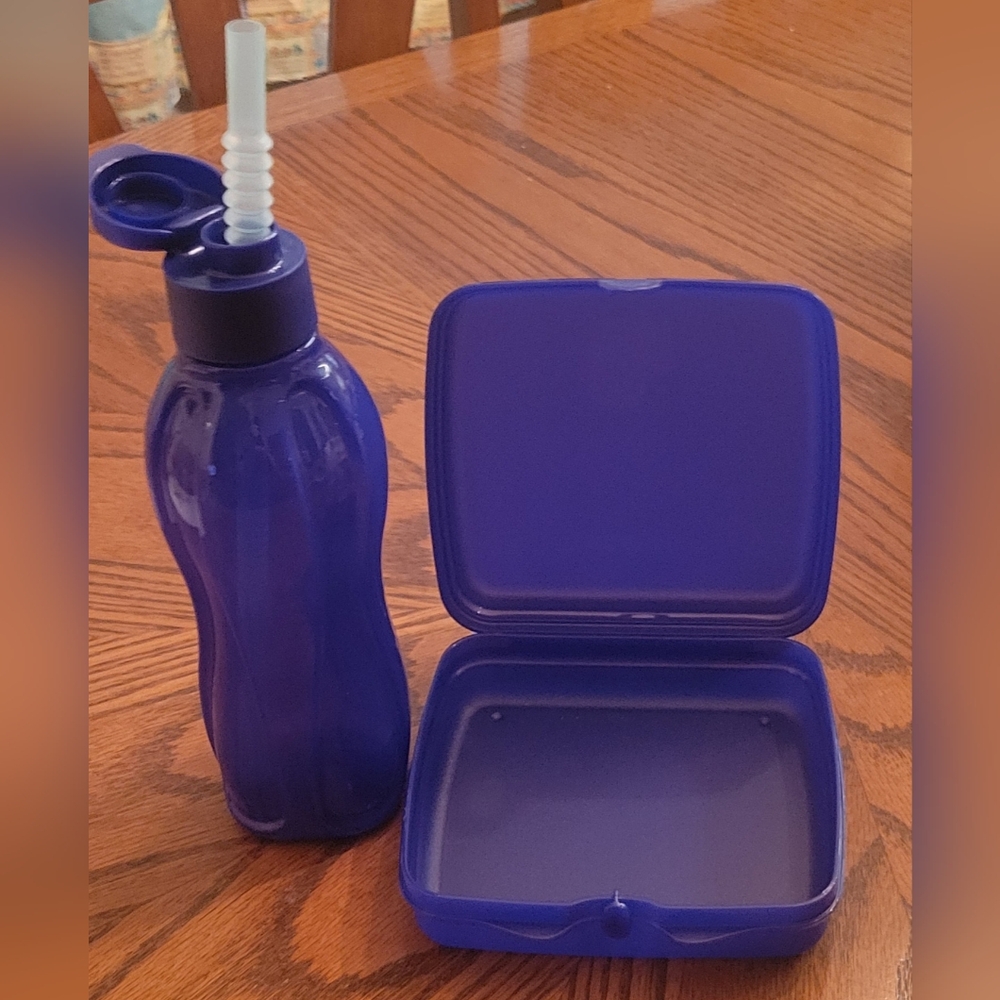 Tupperware Sandwich Keeper Lunch Set - Picture 2 of 5